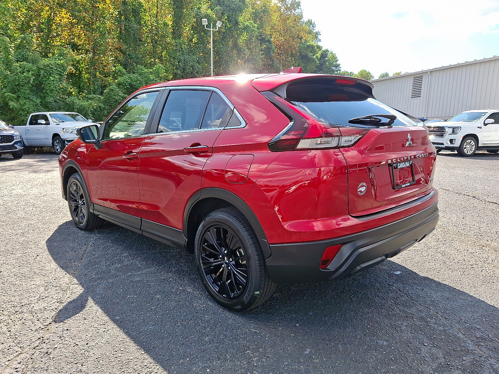 2022 Mitsubishi Eclipse Cross LE photo 2