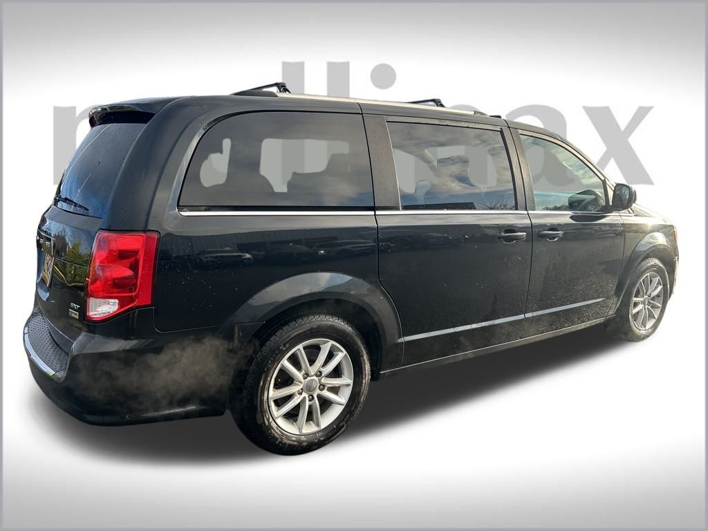 2018 Dodge Grand Caravan SXT photo 2