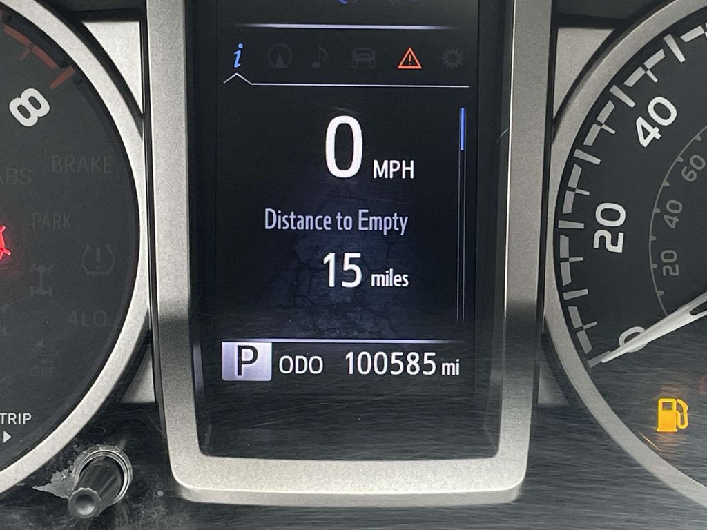 2018 Toyota Tacoma Limited photo 16