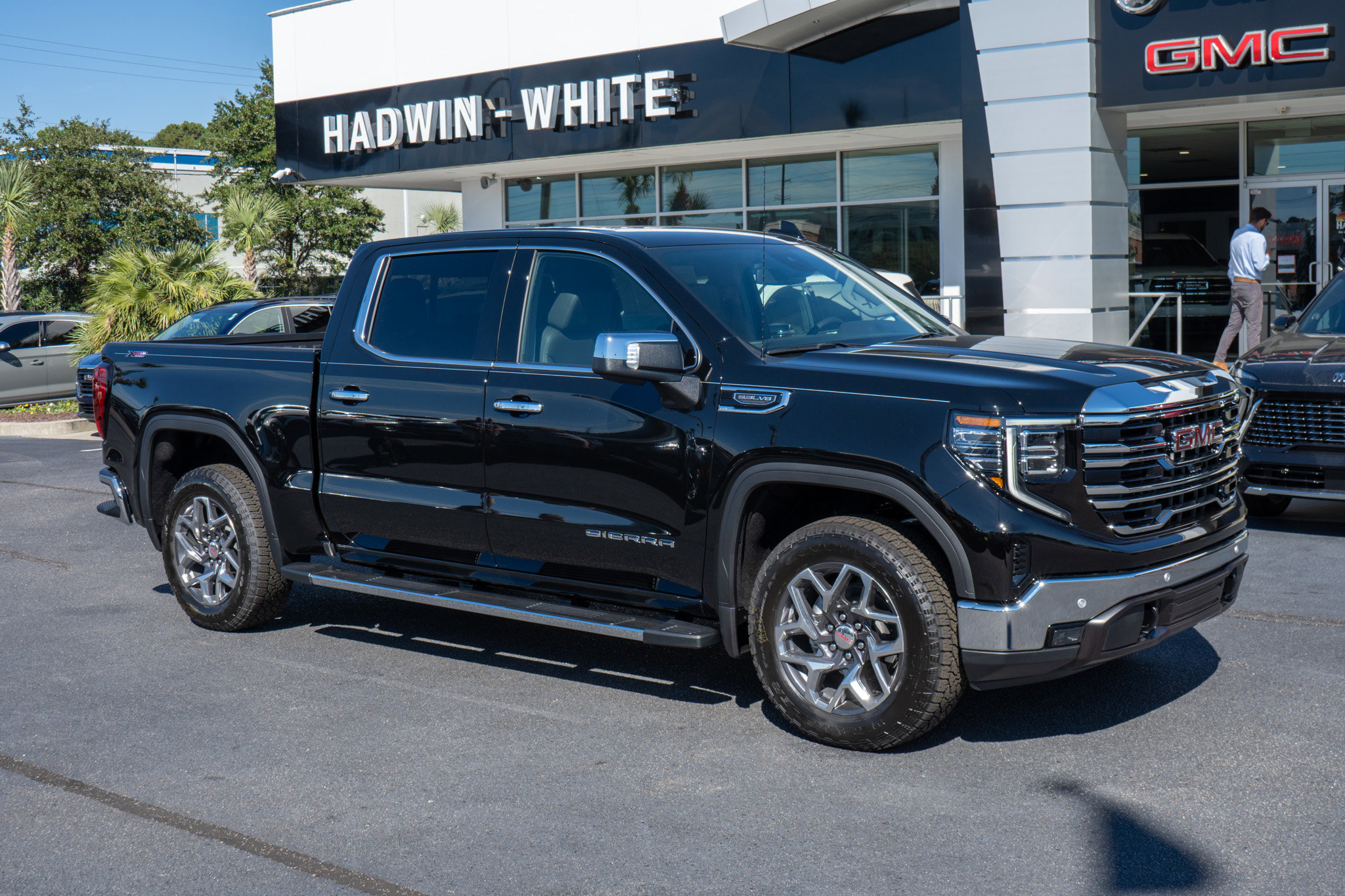 2026 GMC Sierra 1500 SLT's photo