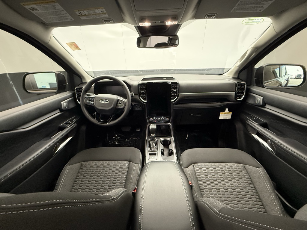 2025 Ford Ranger XLT photo 2