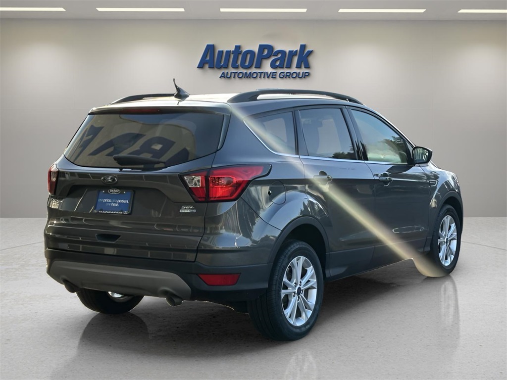 2019 Ford Escape SEL photo 7