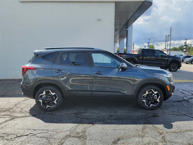 2026 Kia Seltos S photo 2