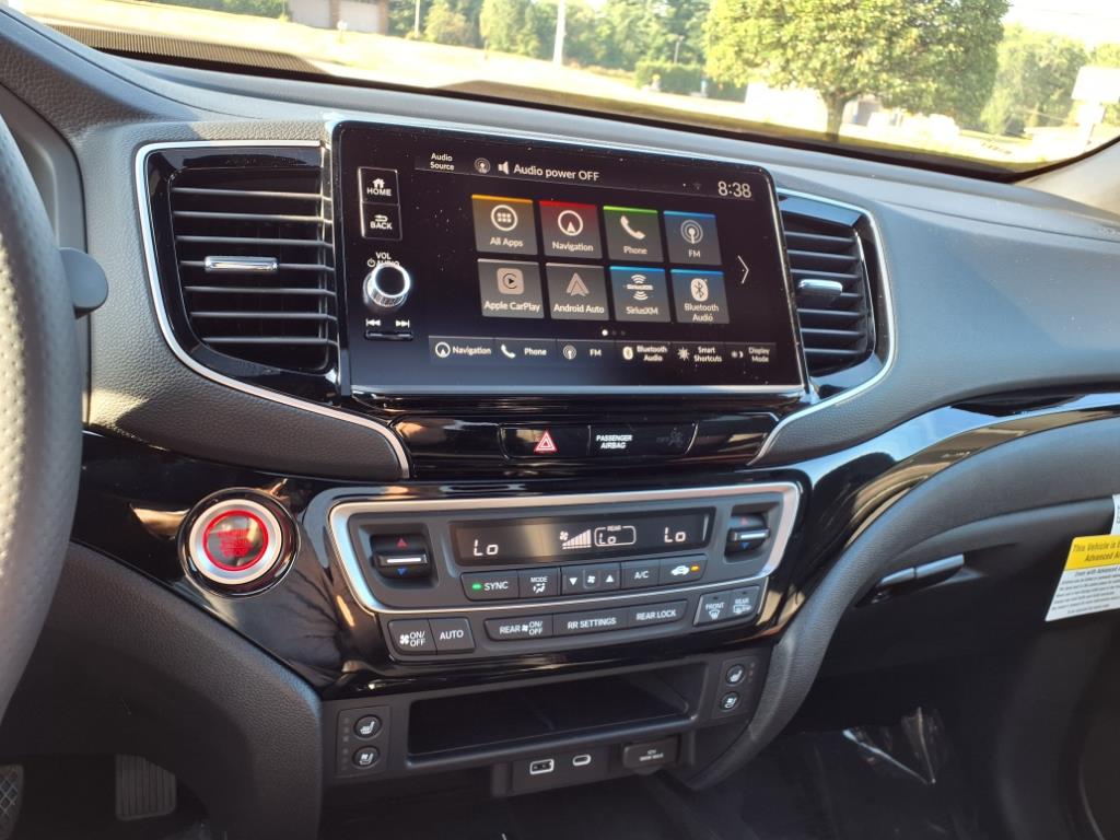 2025 Honda Ridgeline Black Edition photo 16