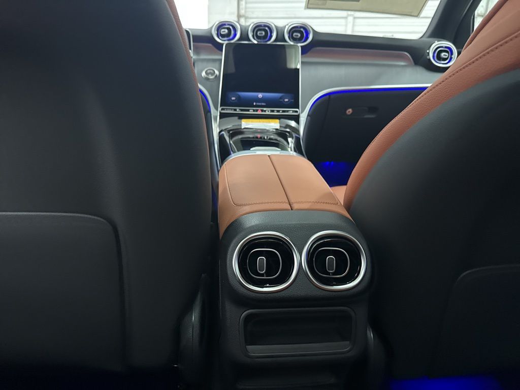 2026 Mercedes Benz GLC 300 photo 20