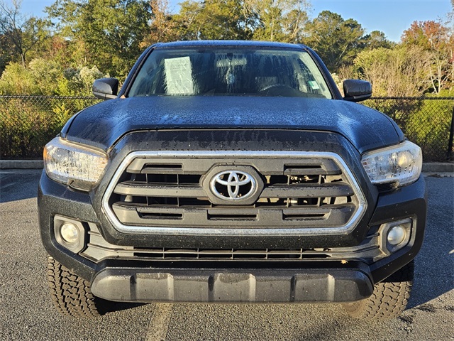2017 Toyota Tacoma SR5 photo 2