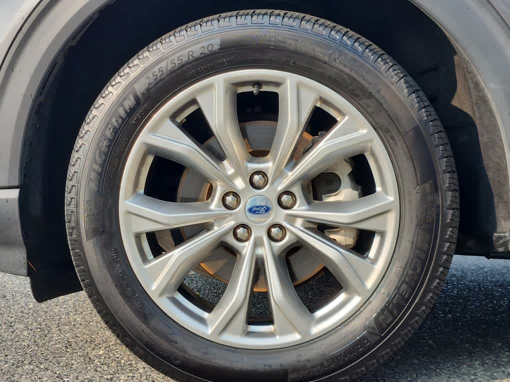2023 Ford Explorer XLT photo 6