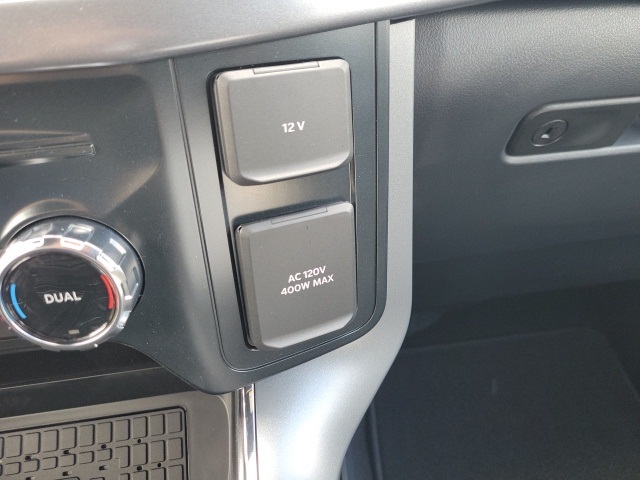 2025 Ford F-150 XLT photo 12