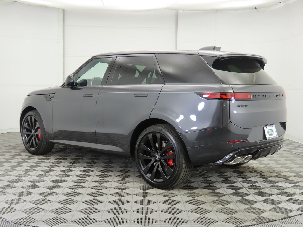2025 Land Rover Range Rover Sport SE photo 4