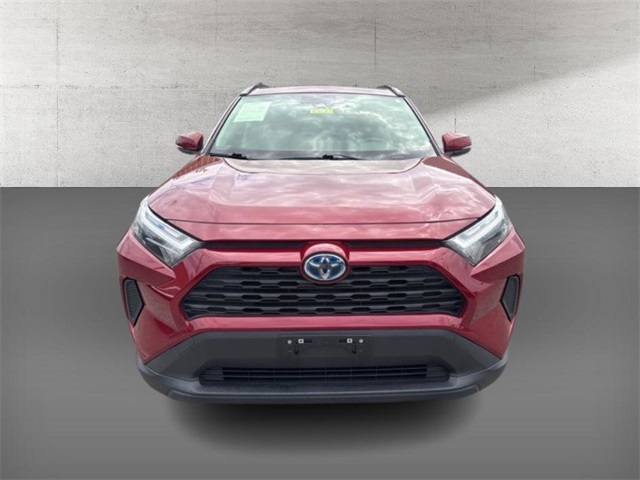 2022 Toyota RAV4 Hybrid XLE photo 2