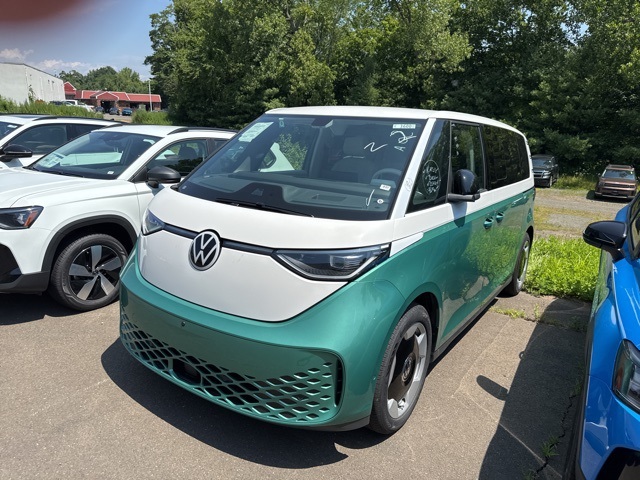 2025 Volkswagen ID. Buzz Pro Plus photo 3