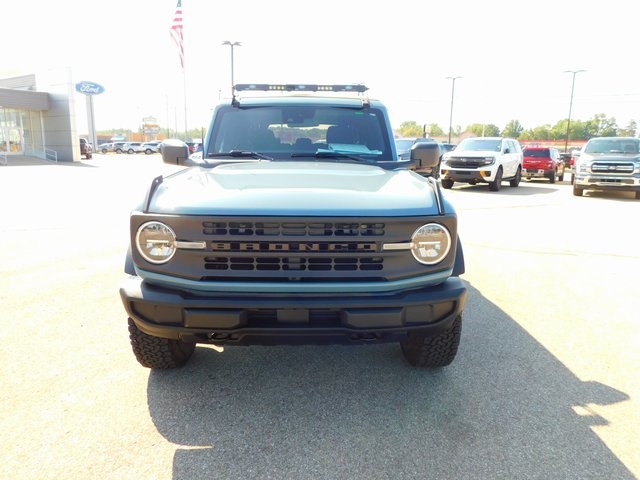 2023 Ford Bronco Base photo 8