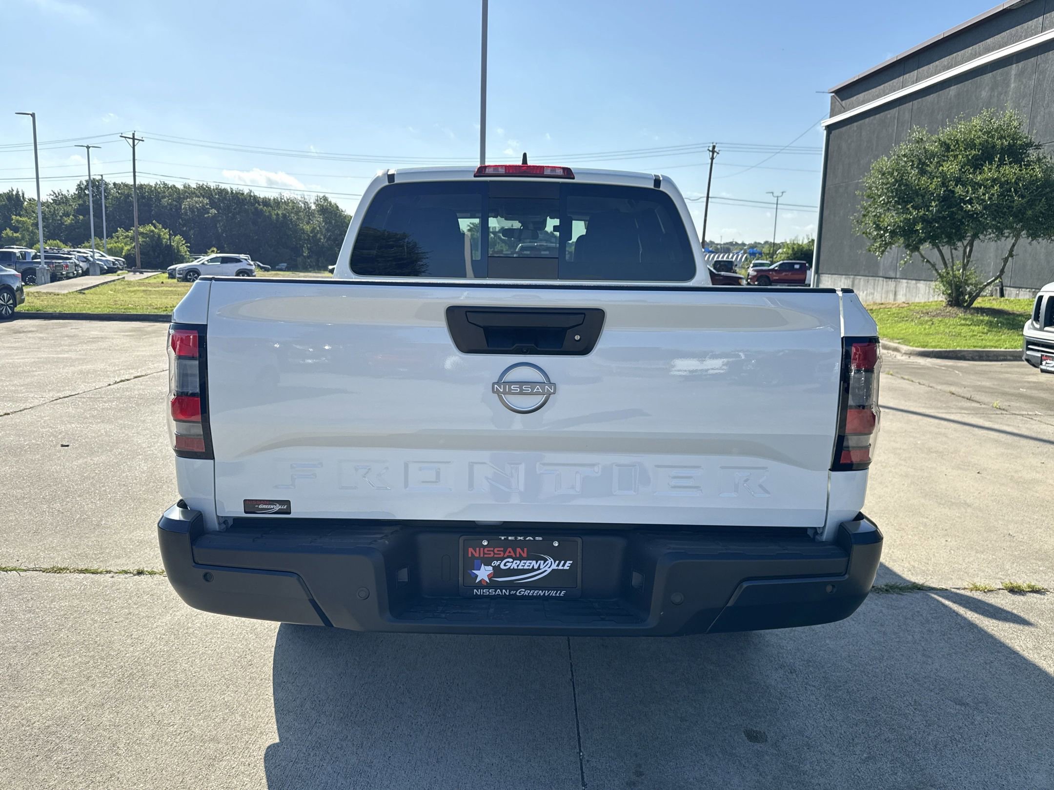 2025 Nissan Frontier S photo 7