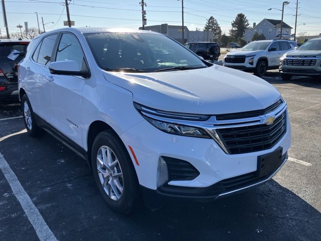 2022 Chevrolet Equinox LT's photo