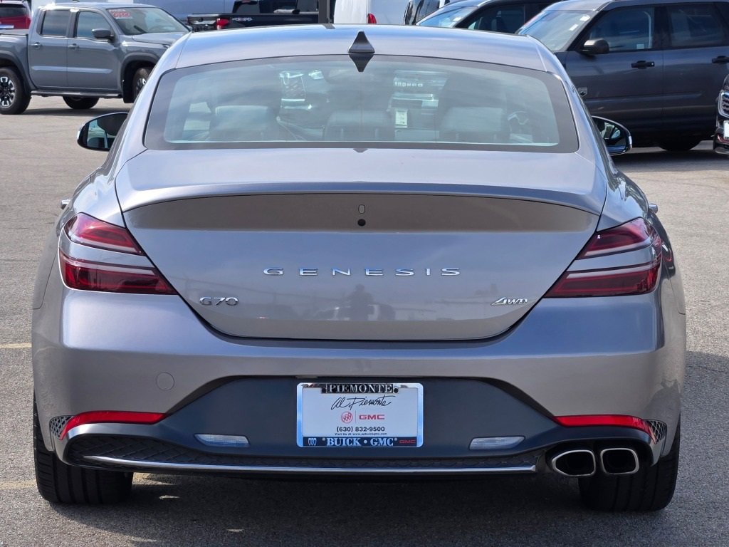 2023 Genesis G70 2.0T photo 12