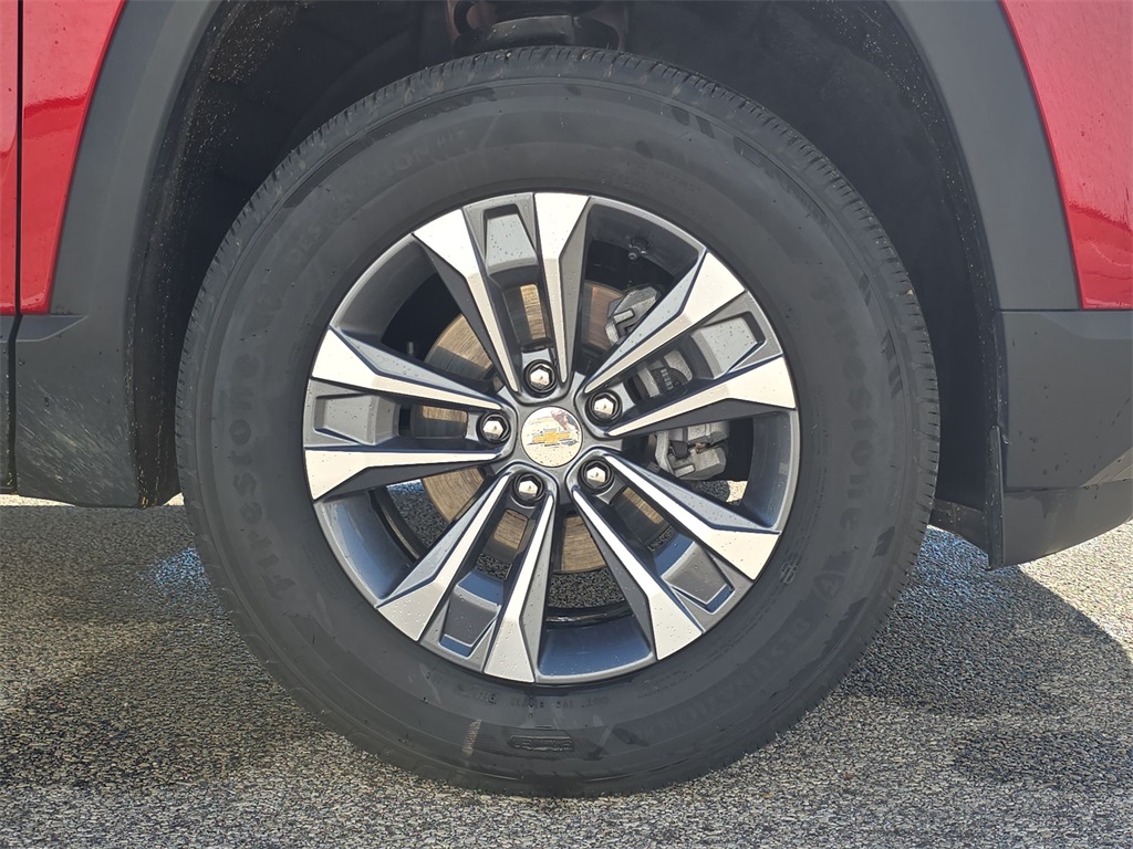 2025 Chevrolet Equinox LT photo 32