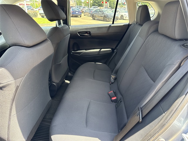 2024 Toyota Corolla Cross LE photo 12