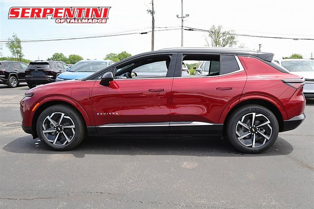 2025 Chevrolet Equinox EV 1LT photo 2