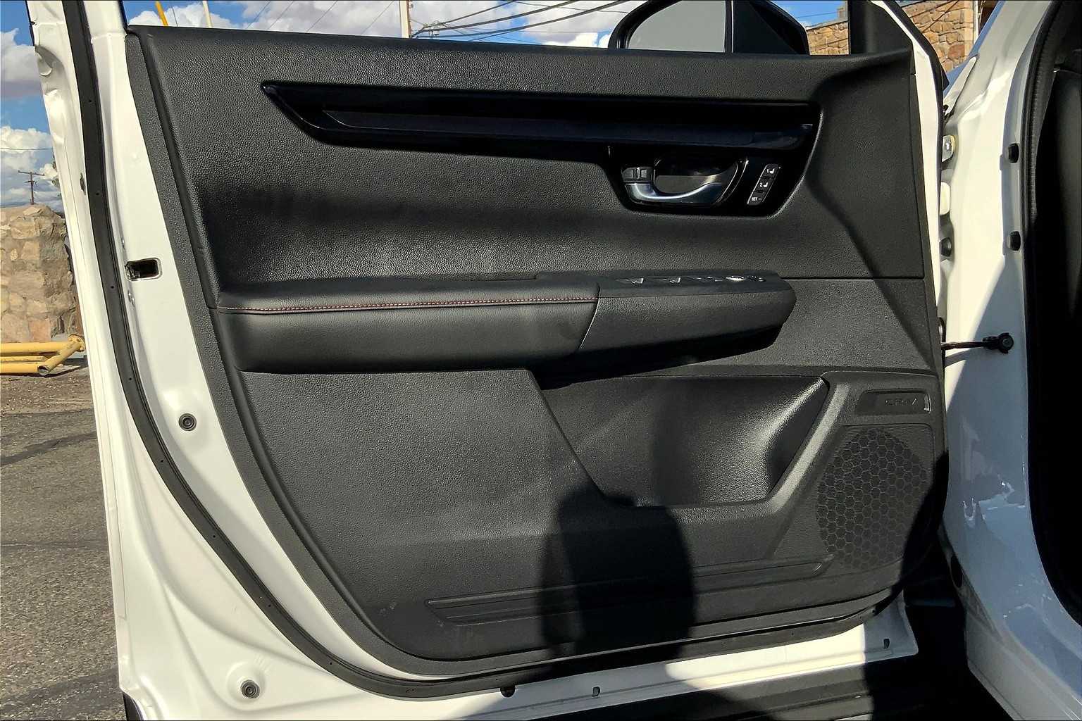 2025 Honda CR-V Hybrid Sport Touring photo 20