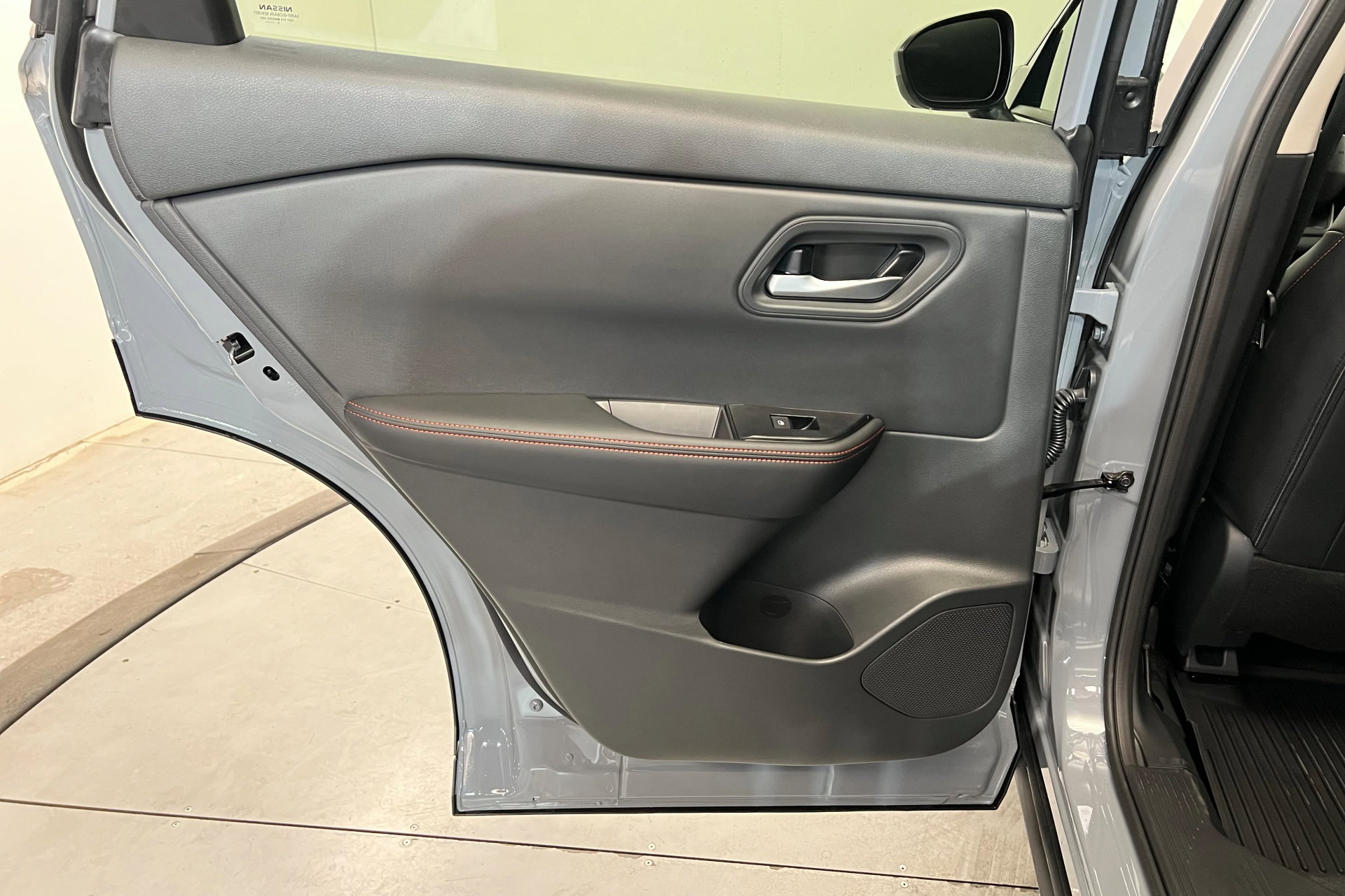 2026 Nissan Rogue SV photo 18