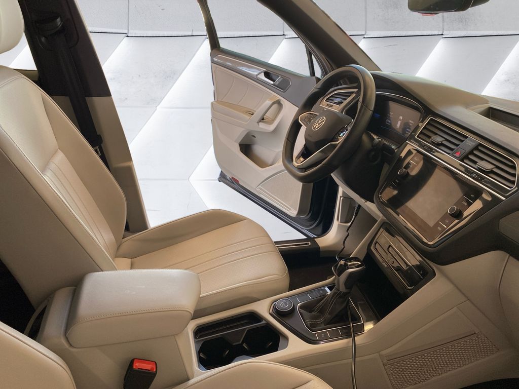 2024 Volkswagen Tiguan SE R-Line Black photo 10