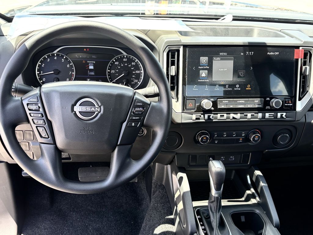 2025 Nissan Frontier SV photo 5