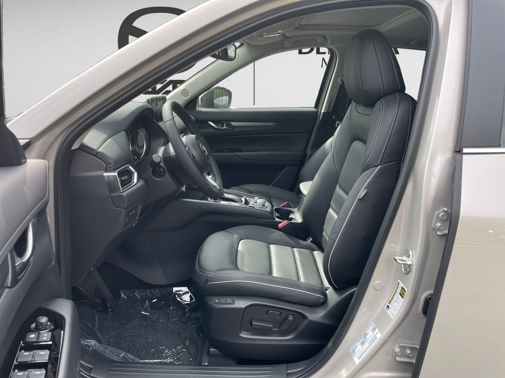 2025 Mazda CX-5 2.5 S Preferred photo 8