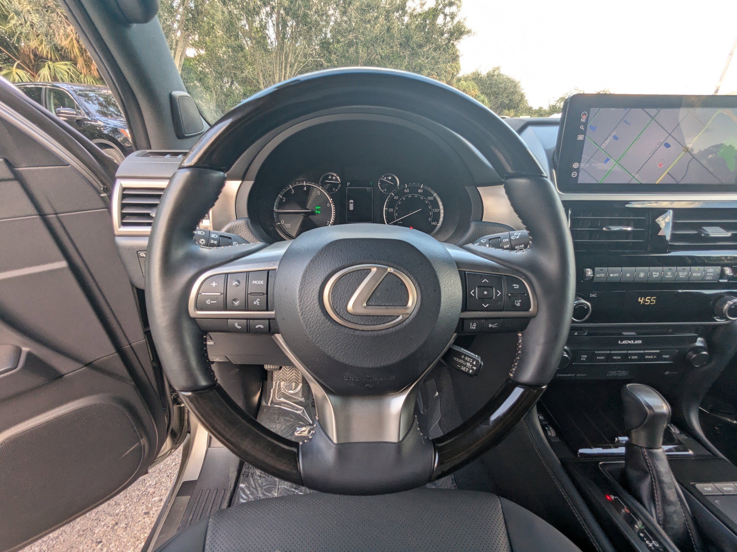 2023 Lexus GX Premium photo 33