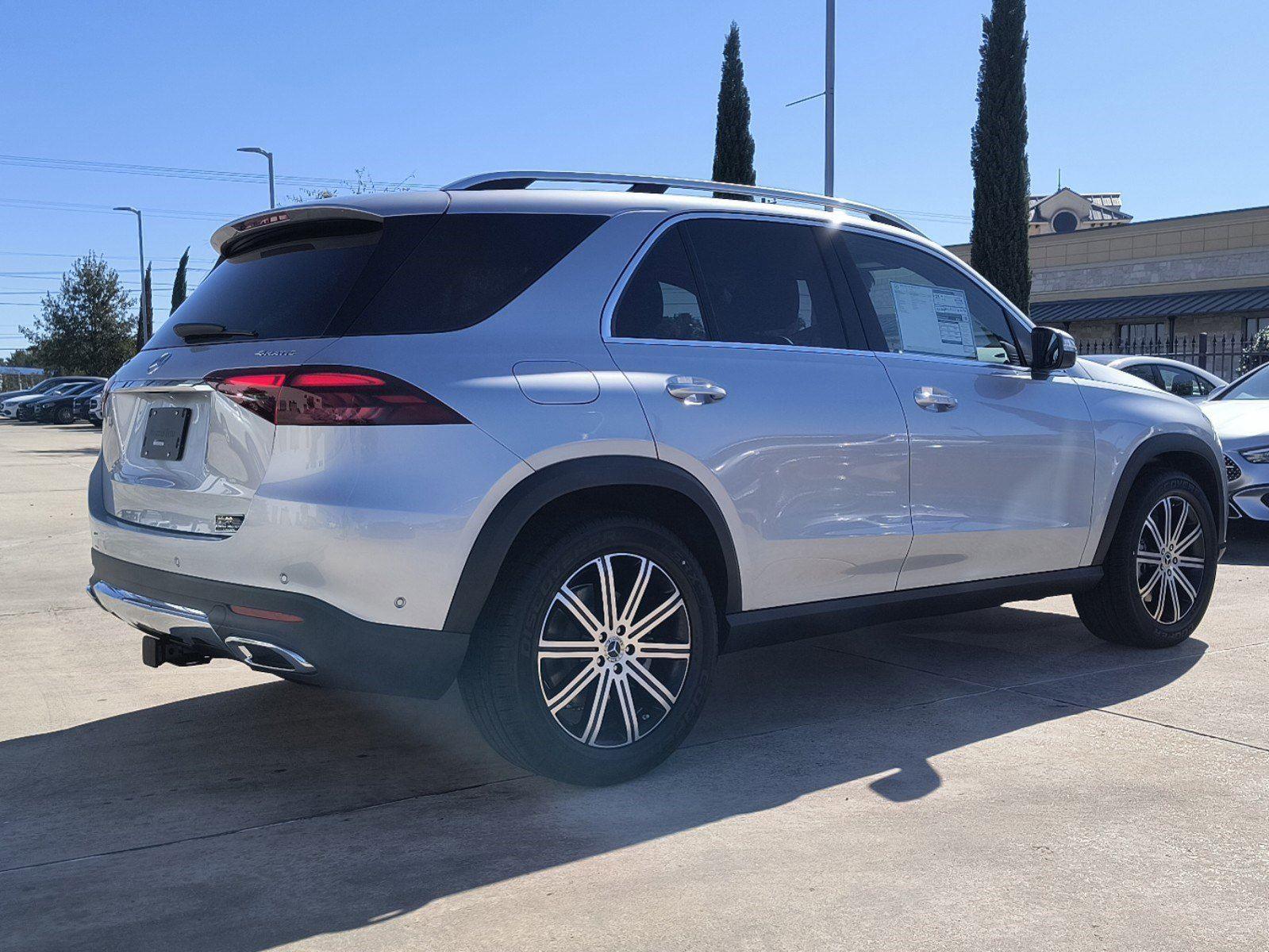 2025 Mercedes Benz GLE 450 4MATIC photo 4