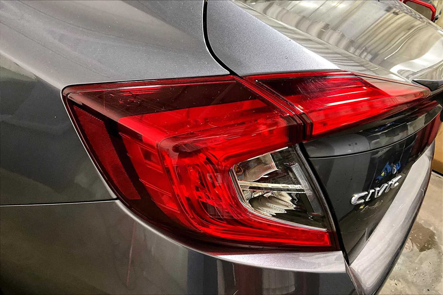 2021 Honda Civic EX photo 26