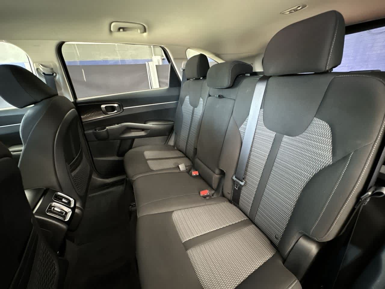 2023 Kia Sorento LX photo 20