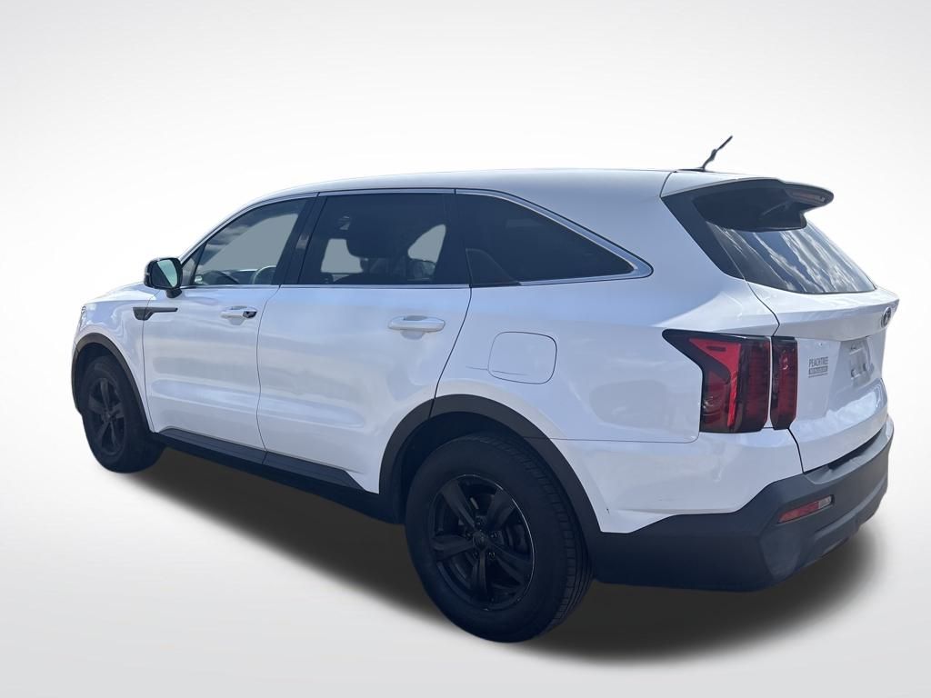 2021 Kia Sorento LX photo 9