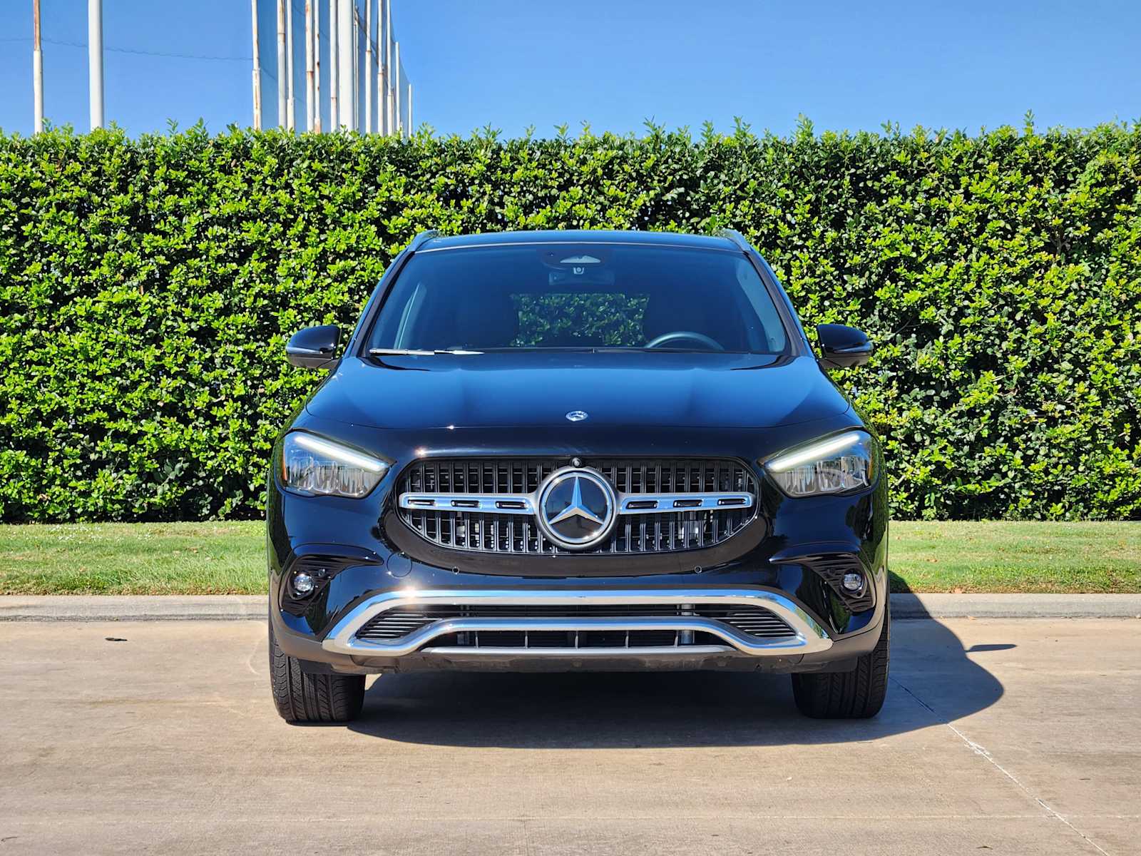 2025 Mercedes Benz GLA 250 photo 2