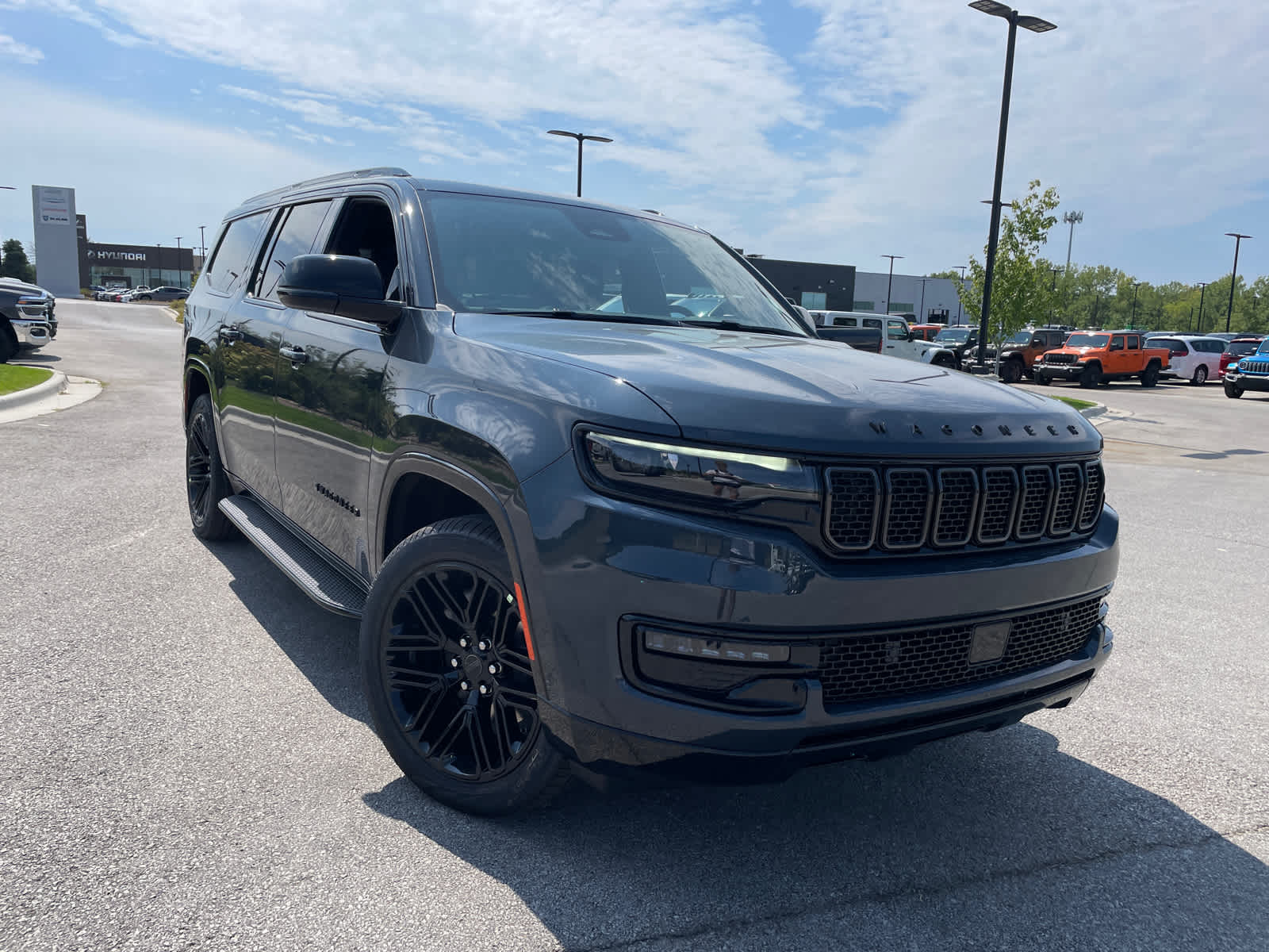 2025 Jeep Wagoneer L Series II Carbide photo 2