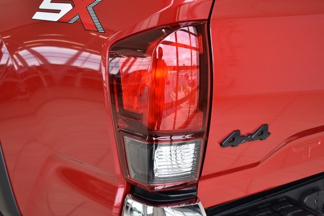 2023 Toyota Tacoma SR5 photo 7