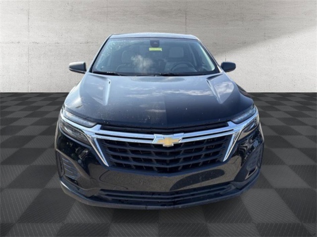 2024 Chevrolet Equinox LS photo 2