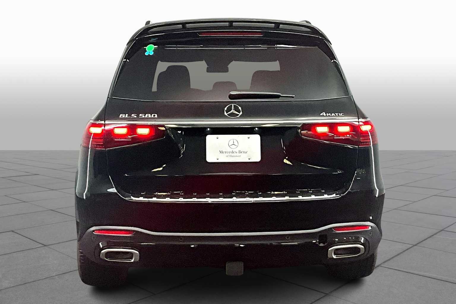 2026 Mercedes Benz GLS 580 4MATIC photo 4