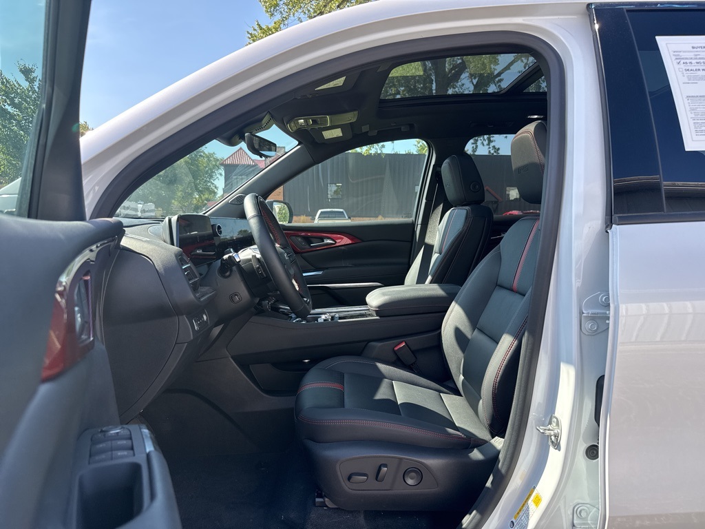 2024 Chevrolet Traverse RS photo 9