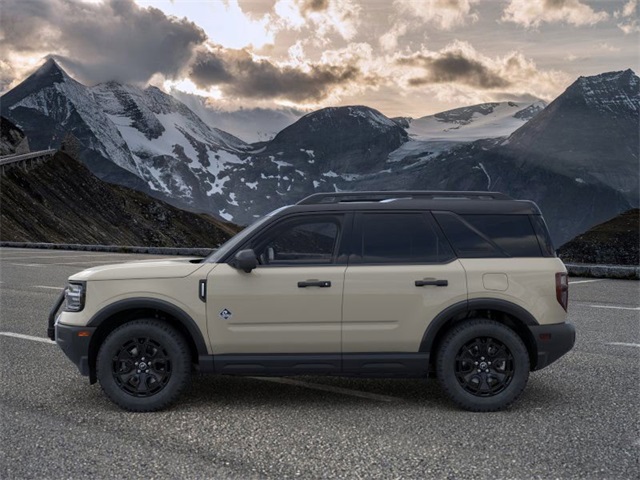 2025 Ford Bronco Sport Outer Banks photo 3