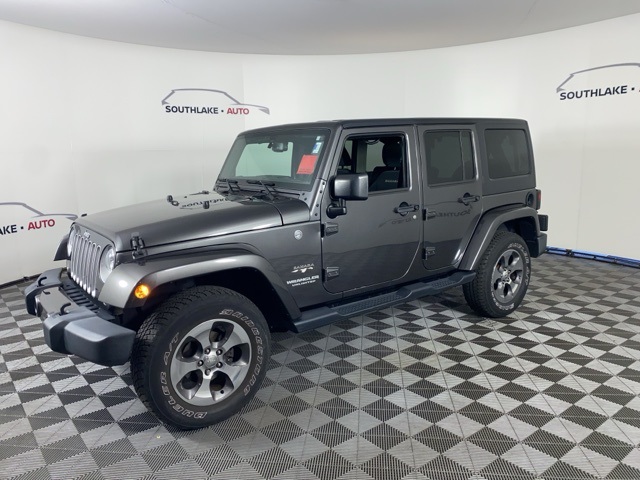 2017 Jeep Wrangler Unlimited Sahara photo 4