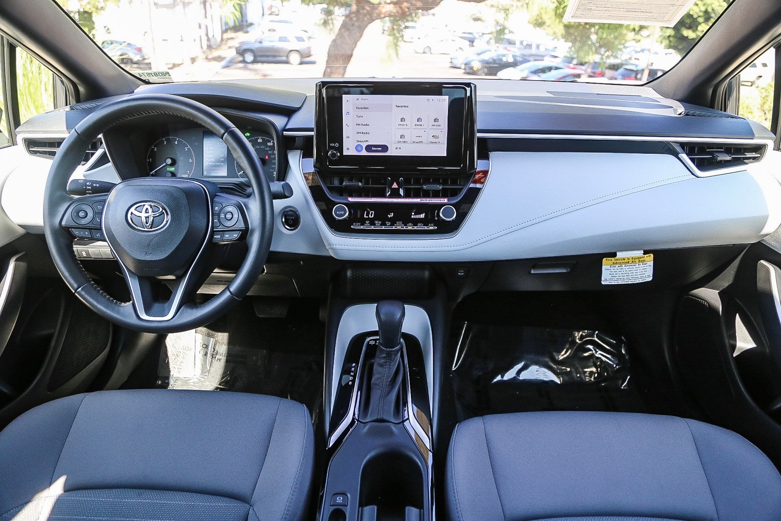 2024 Toyota Corolla Hybrid SE photo 12