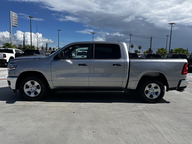2025 Ram 1500 Tradesman photo 4
