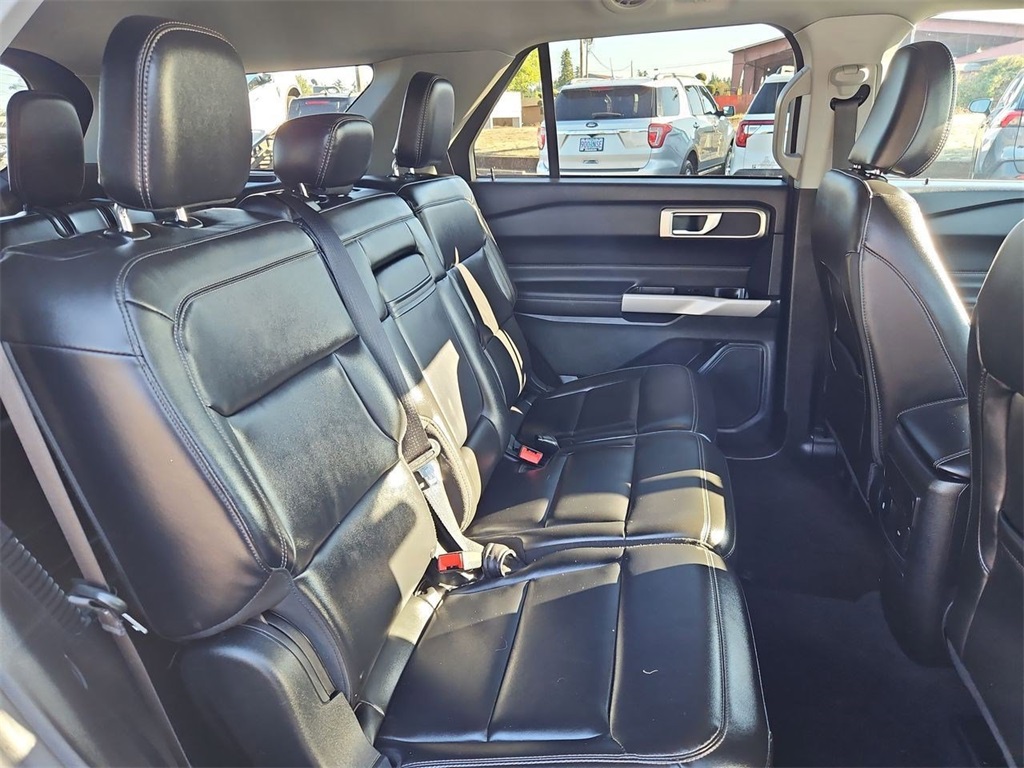 2024 Ford Explorer XLT photo 28