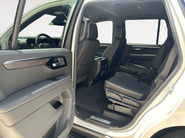 2025 Chevrolet Tahoe Premier photo 13