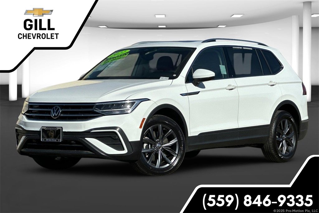 2022 Volkswagen Tiguan SE's photo