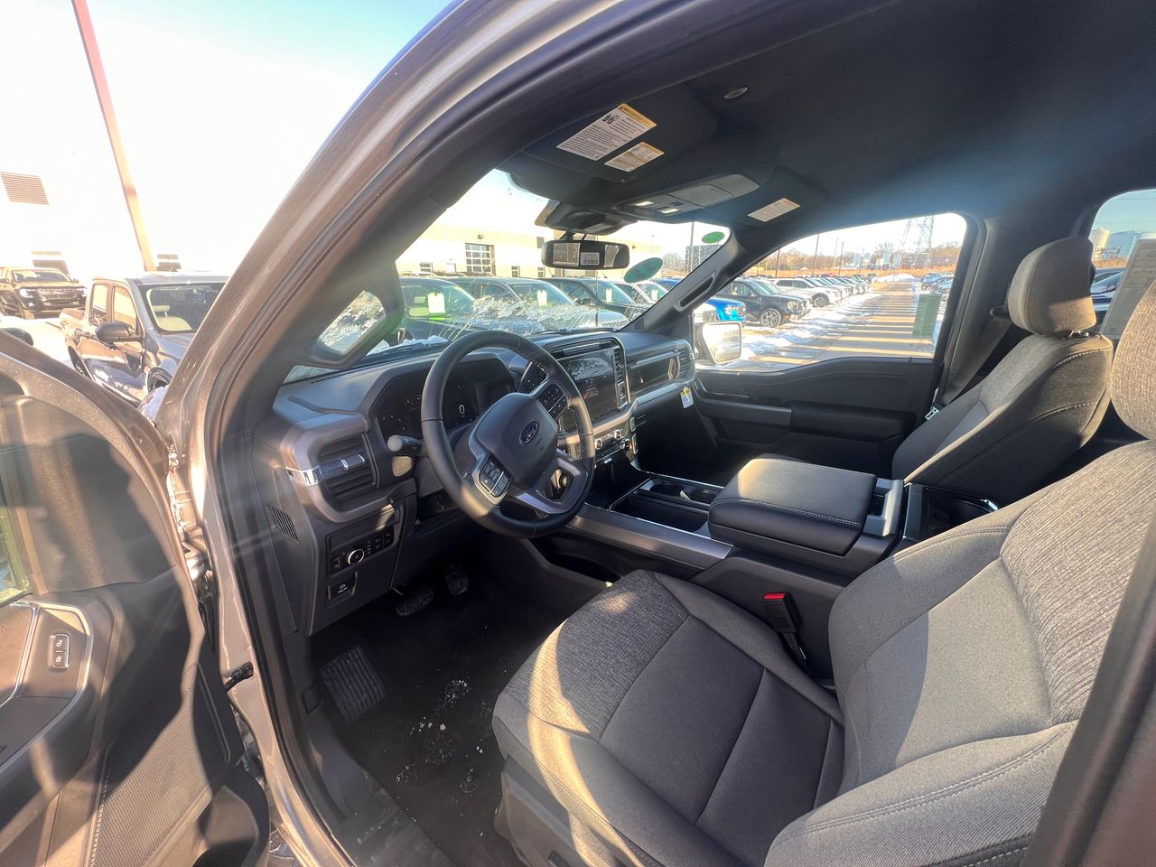 2025 Ford F-150 XLT photo 6