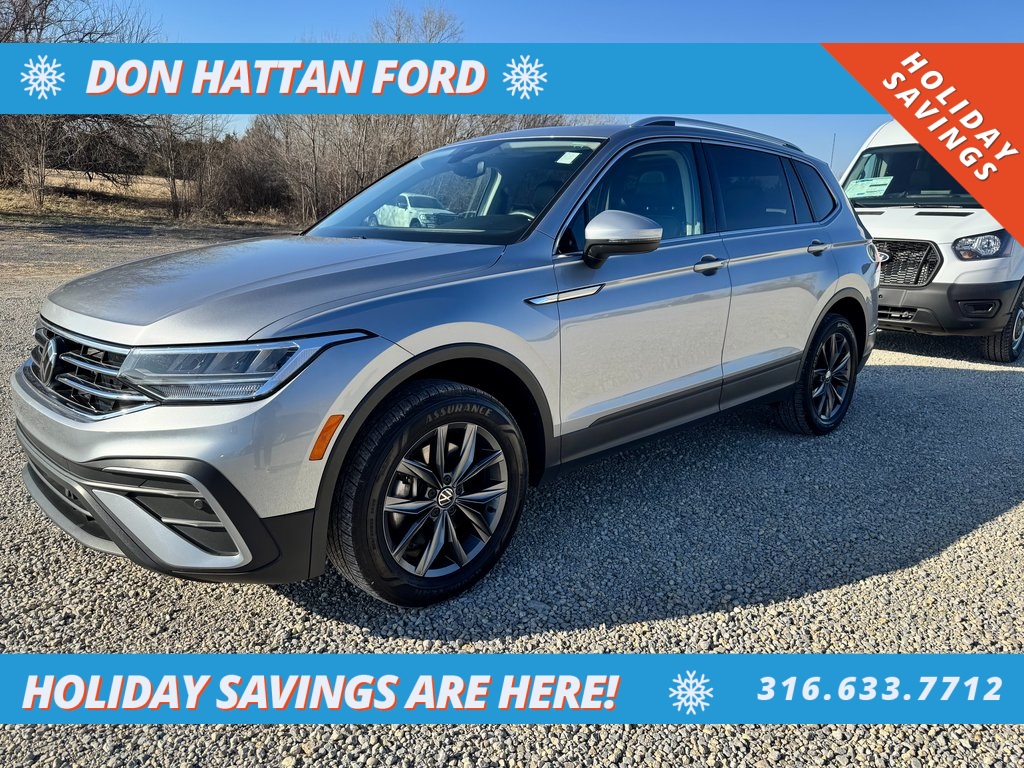 2023 Volkswagen Tiguan SE's photo