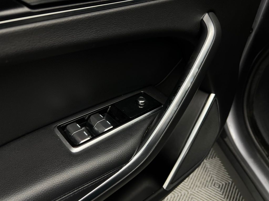 2022 Jaguar F-PACE P250 S photo 39