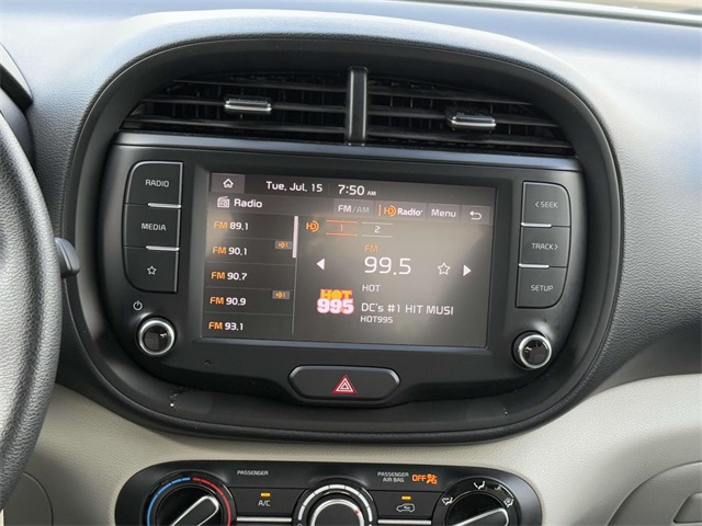 2023 Kia Soul LX photo 3