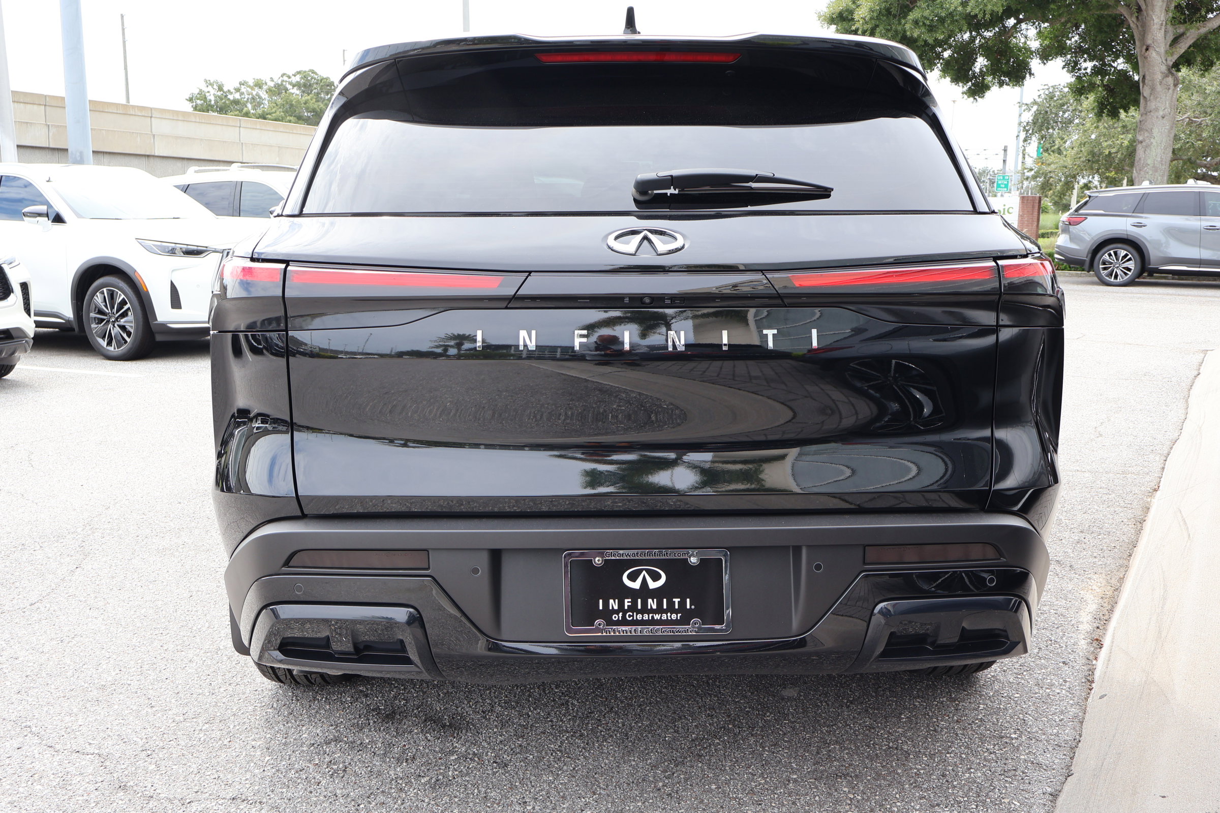 2025 Infiniti QX60 Pure photo 8